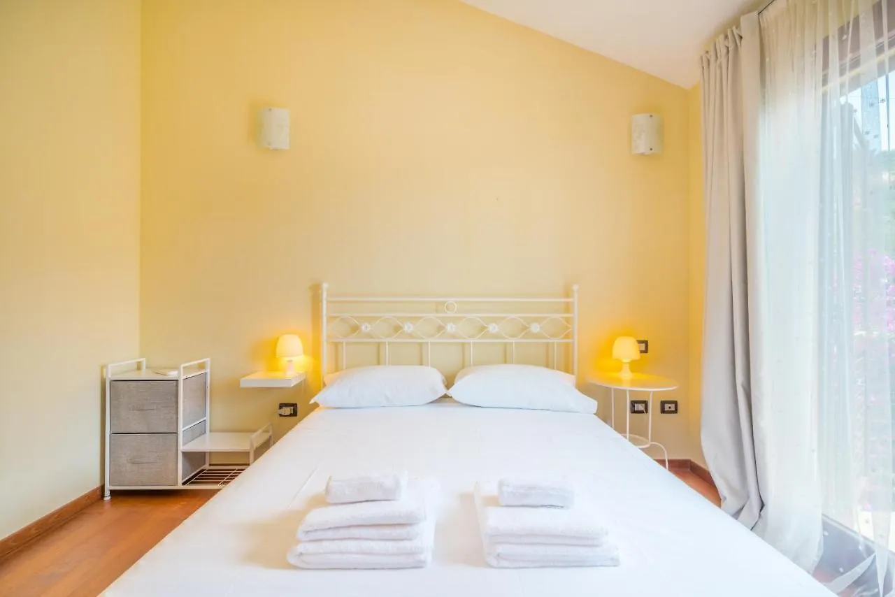 Villa Luna . Chia Eden Rock . Wifi Ac Riva dei Pini 0*,  Italy