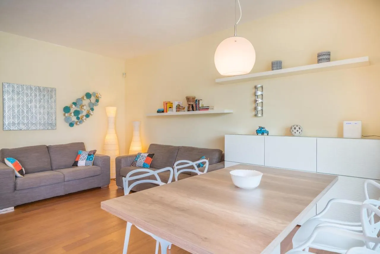 Villa Luna . Chia Eden Rock . Wifi Ac Riva dei Pini 0*,  Italy